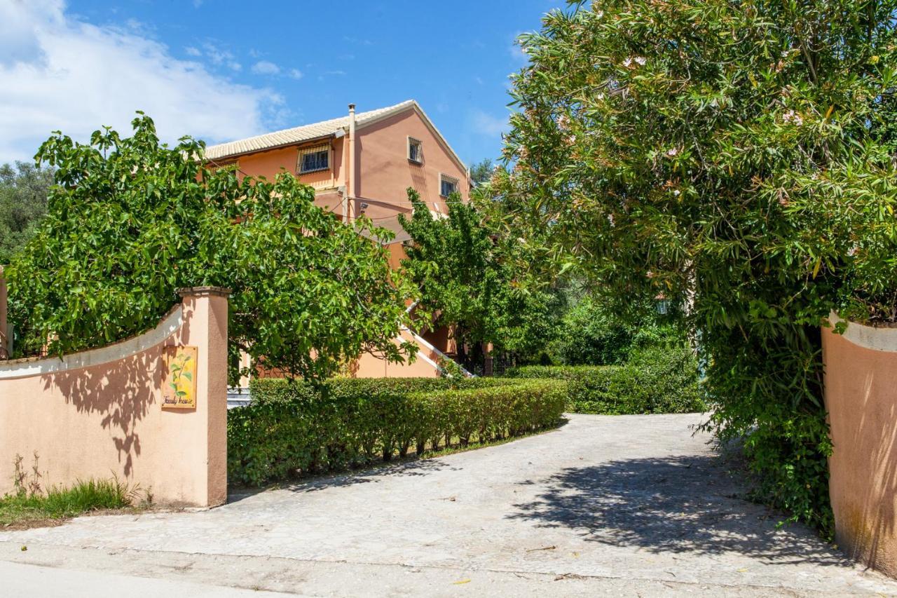 Granis Family House Apartment Ano Lefkimmi Exterior foto